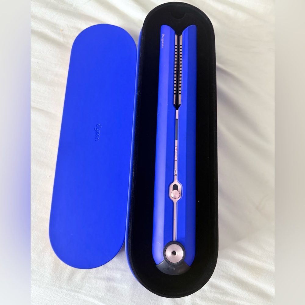 Dyson - Corrale Hair Straightener - Ultra blue/Blush pink
MAKE ME AN OFFER - Picture 6 of 7